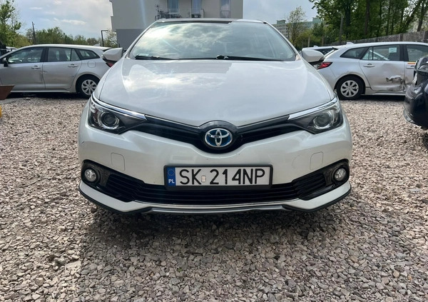 Toyota Auris cena 34000 przebieg: 600000, rok produkcji 2018 z Warszawa małe 92